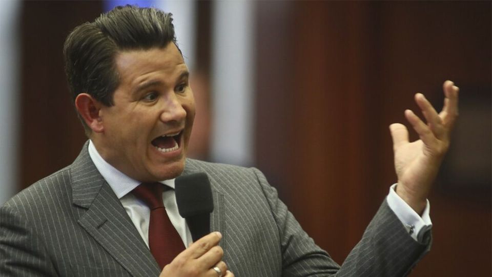 Florida Senator Leaves Democratic Party, Citing Lack of Direction and Disconnect from Voters
